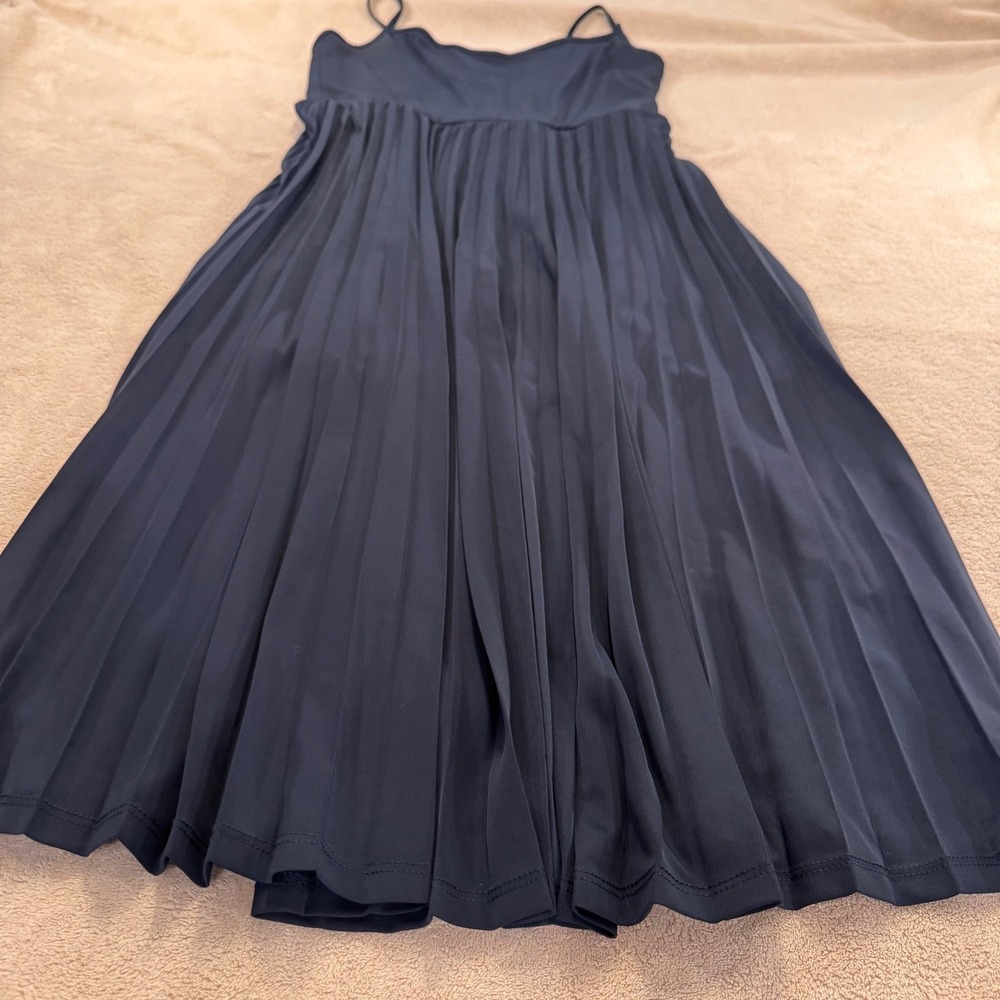 NWT Navy Blue Pleated Midi Dress Wedding Party Minimalist Summer Resort Sz M - Picture 7 of 12
